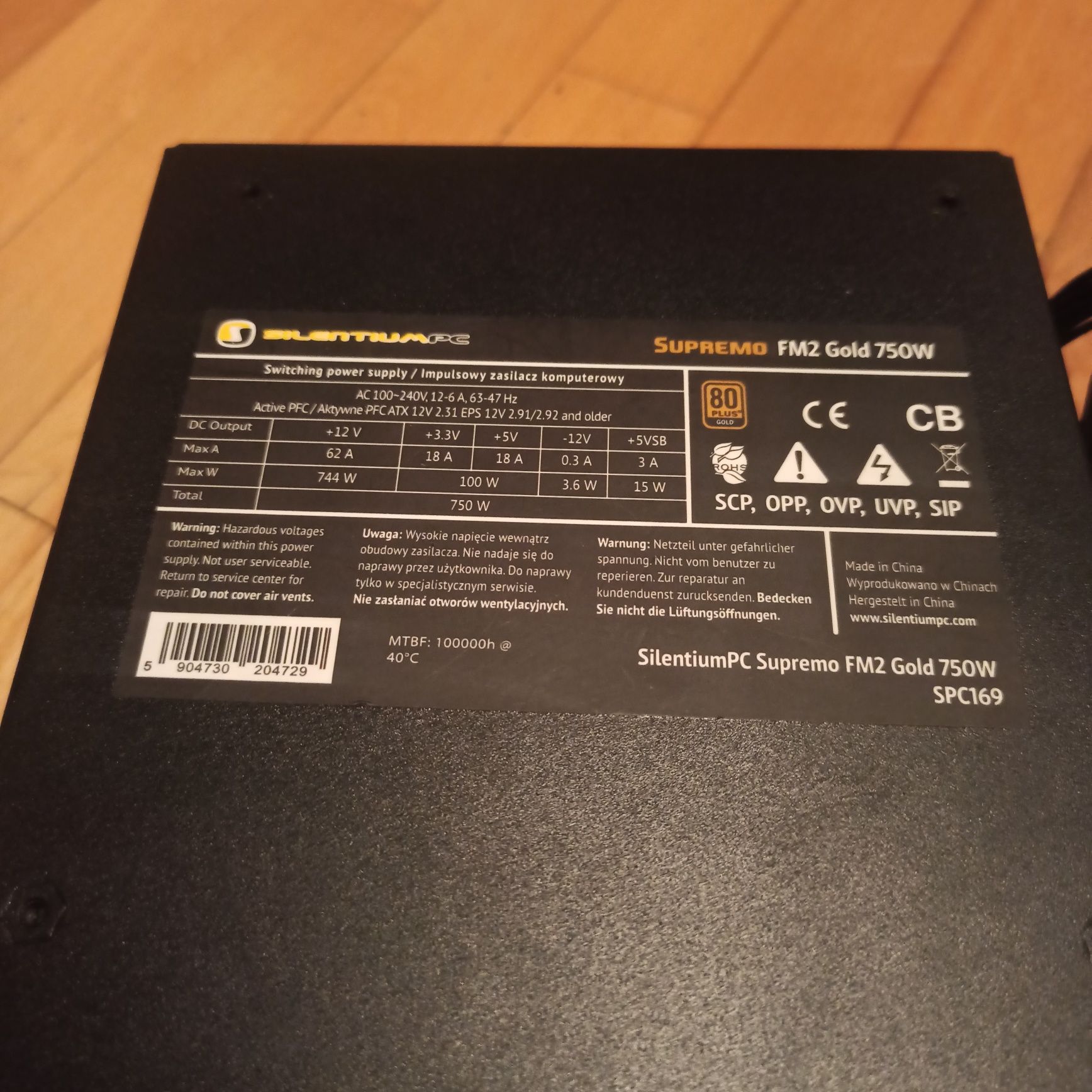 SilentiumPC Supremo FM2 750W 80 Plus Gold