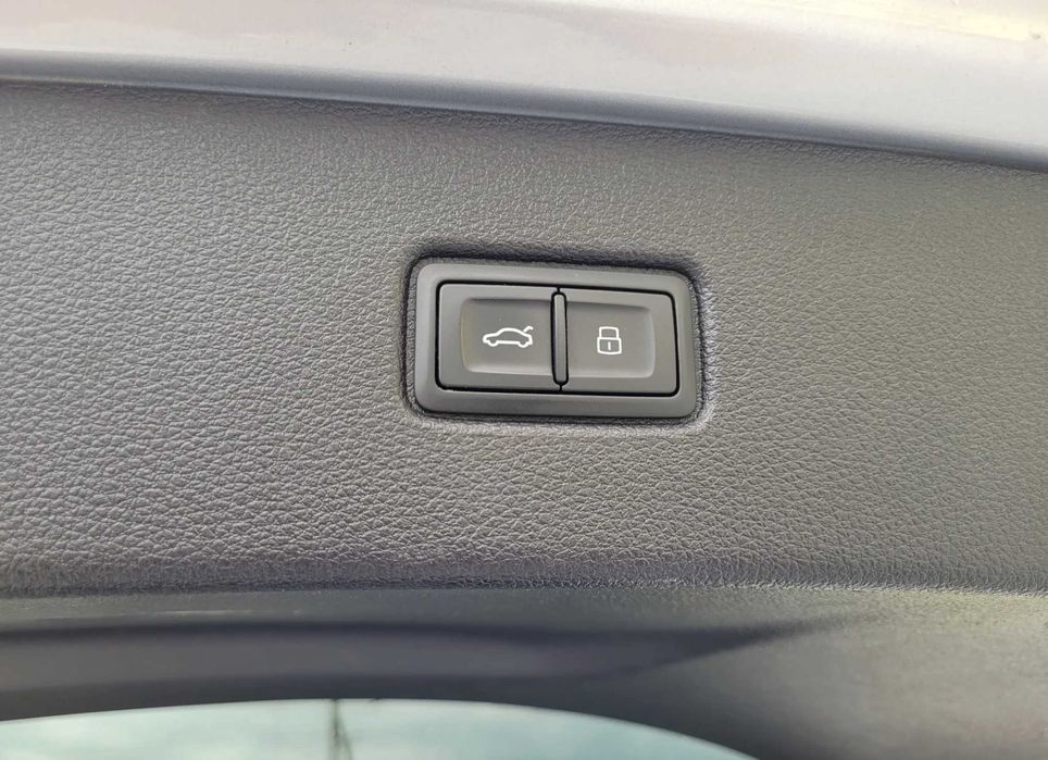 Audi Q7 Premium Plus 2019 року