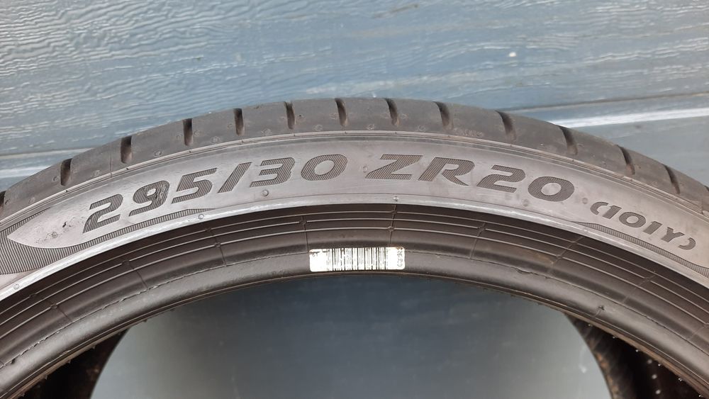Pirelli 295/30 ZR20 P Zero