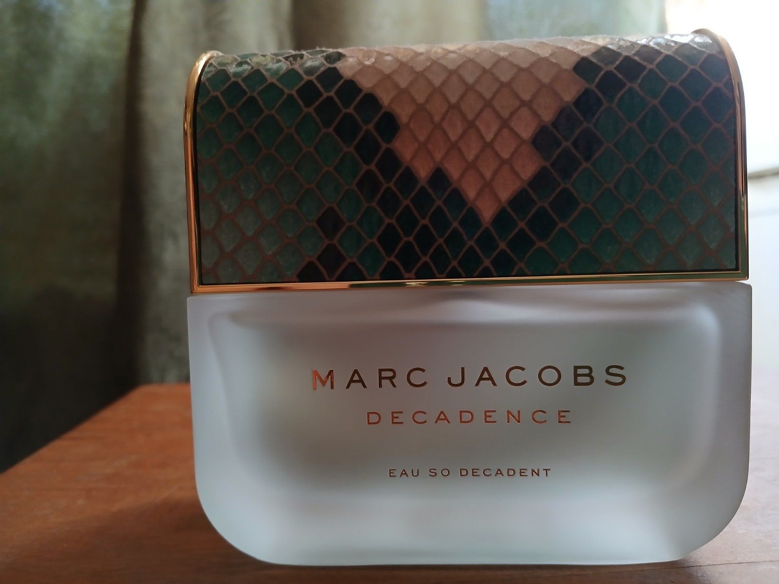 Духи Marc Jacobs Decadence Eau So Decadent Оригинал