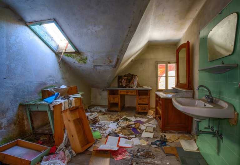 Sprzątanie strychu, piwnicy i garażu