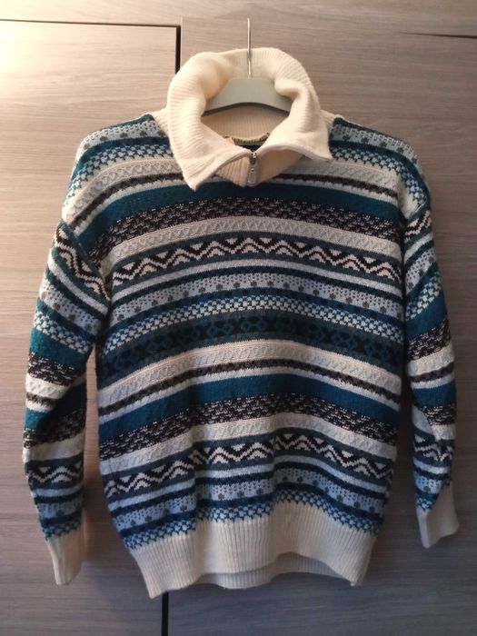 Sweter chłopięcy rozmiar 146 cm