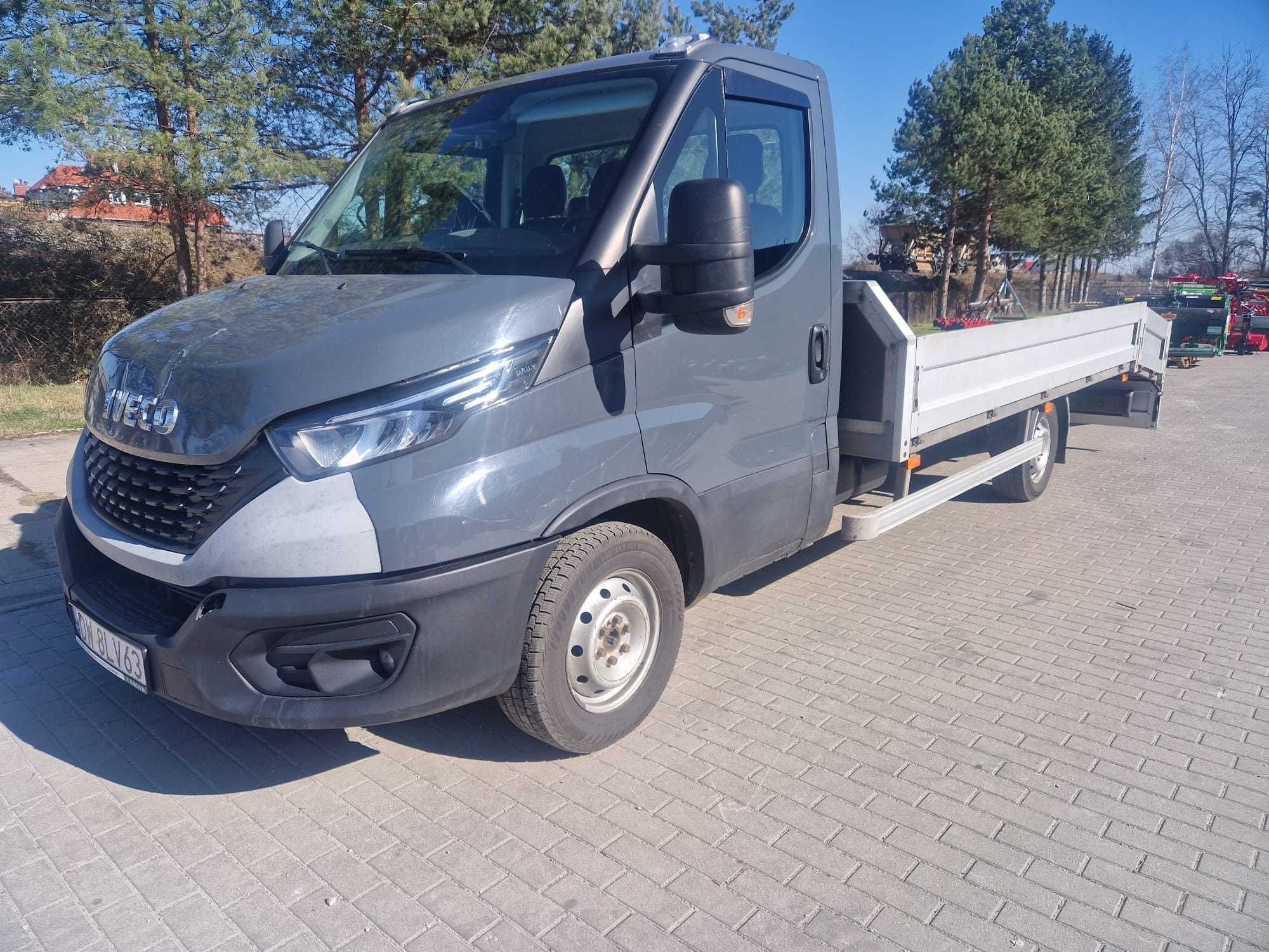 IVECO DAILY 35S18 z zabudową JUSAM + najazdy, 3.0 silnik