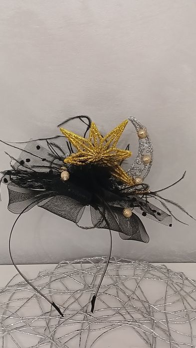 Обручі сніжинок і зірочок ручної роботи