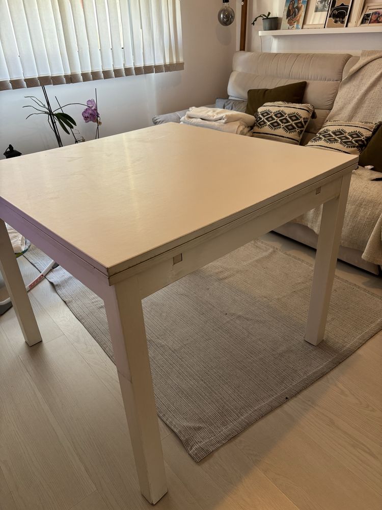 Mesa jantar branca extensivel