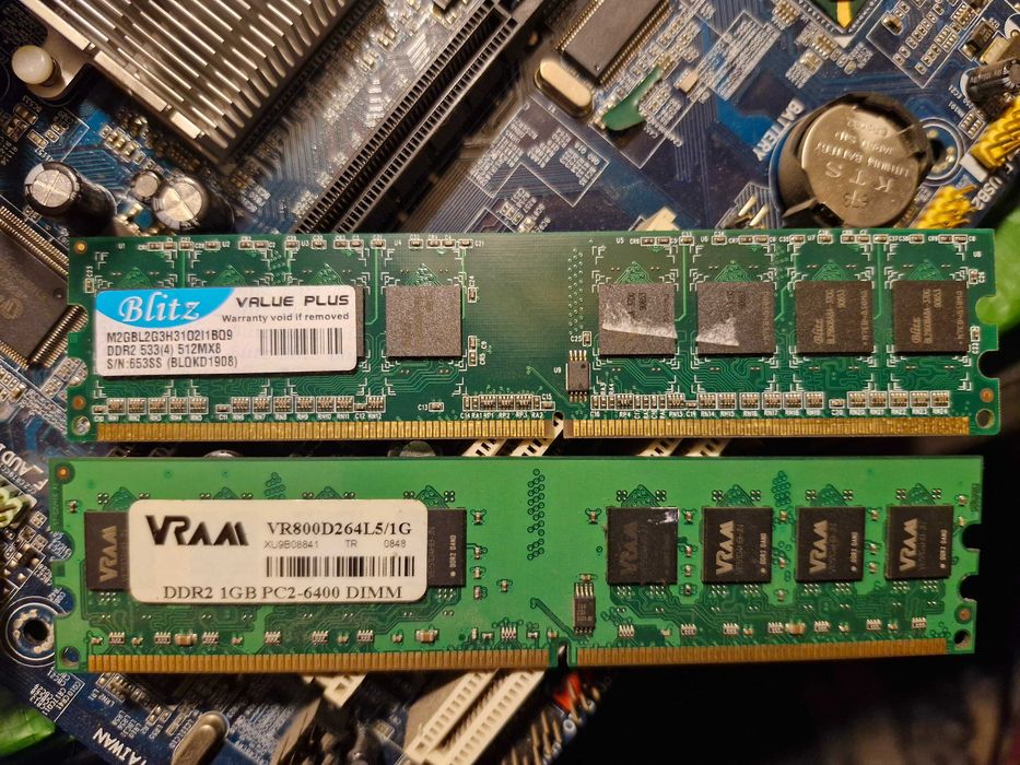 Płyta główna GIGABYTE GA-VM900M