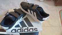 Tenis menina Adidas