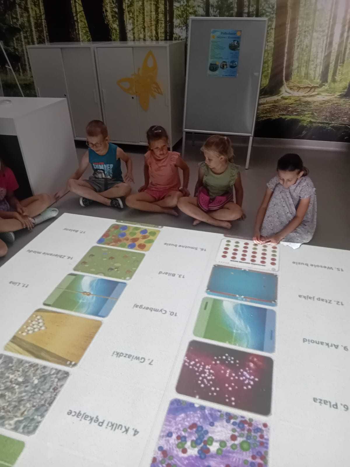 Interaktywna Podłoga FunFloor Edu mobilny 210 + statyw mobilny.