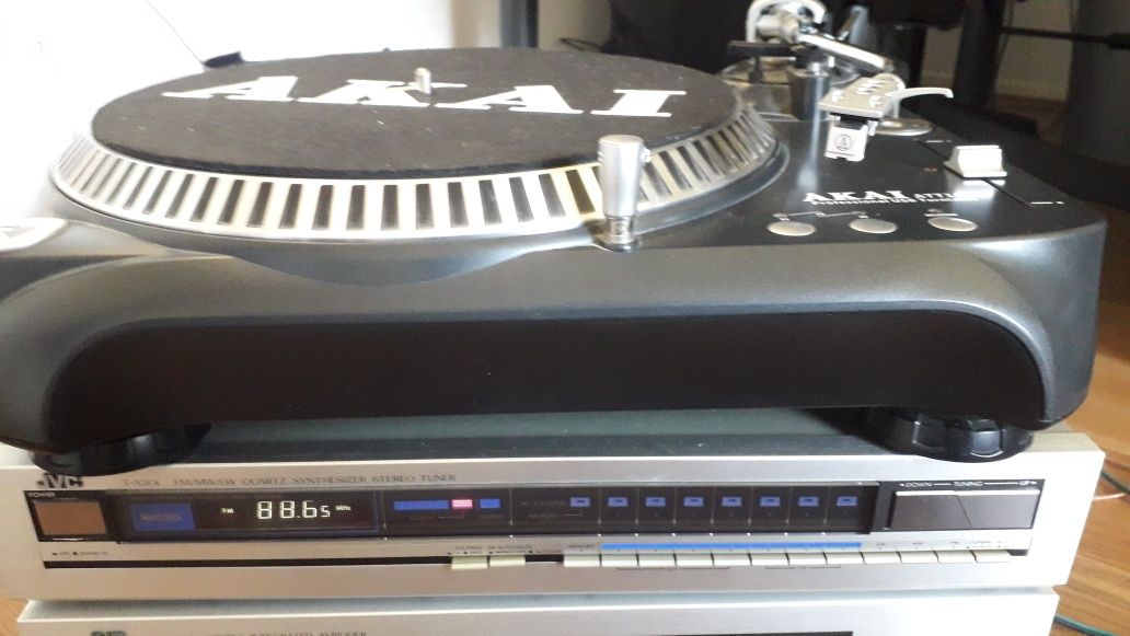 Akai gramofon stan bdb