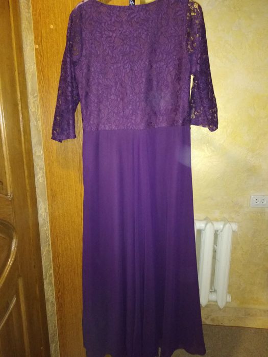 Продам  вечірню сукню, плаття,