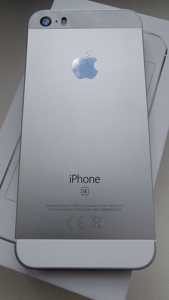 Apple iPhone SE 32gb 2016 як з вітрини