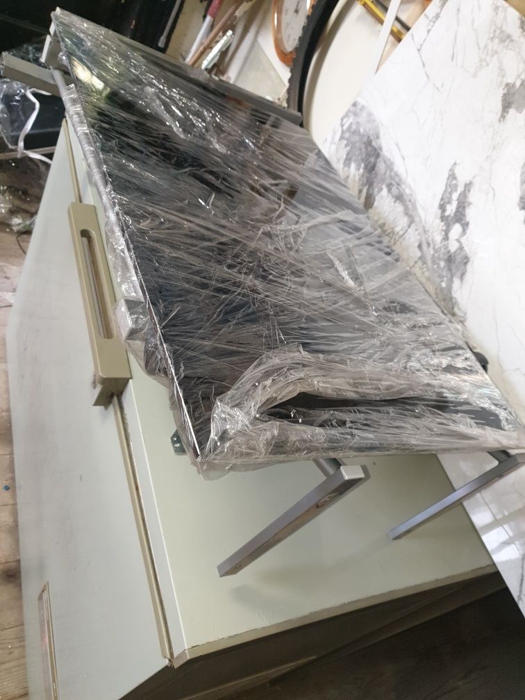 Secretaria em vidro