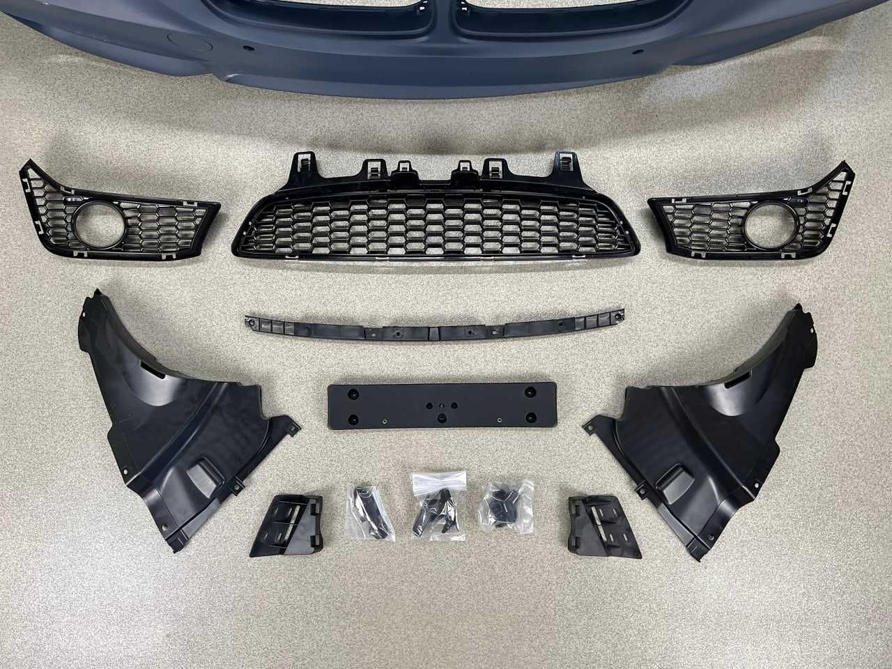 Передній Бампер BMW 3 (F30/F31) M3 - look