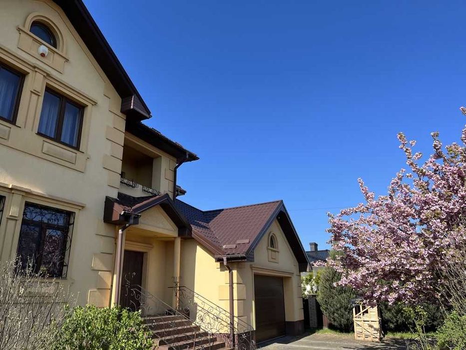 Здам окремий будинок з гаражем