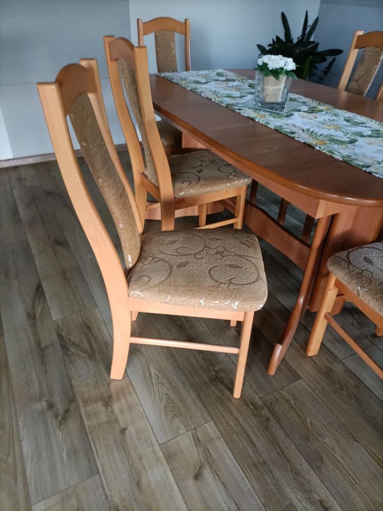 Duży Stół wraz z krzesłami - żółty dąb