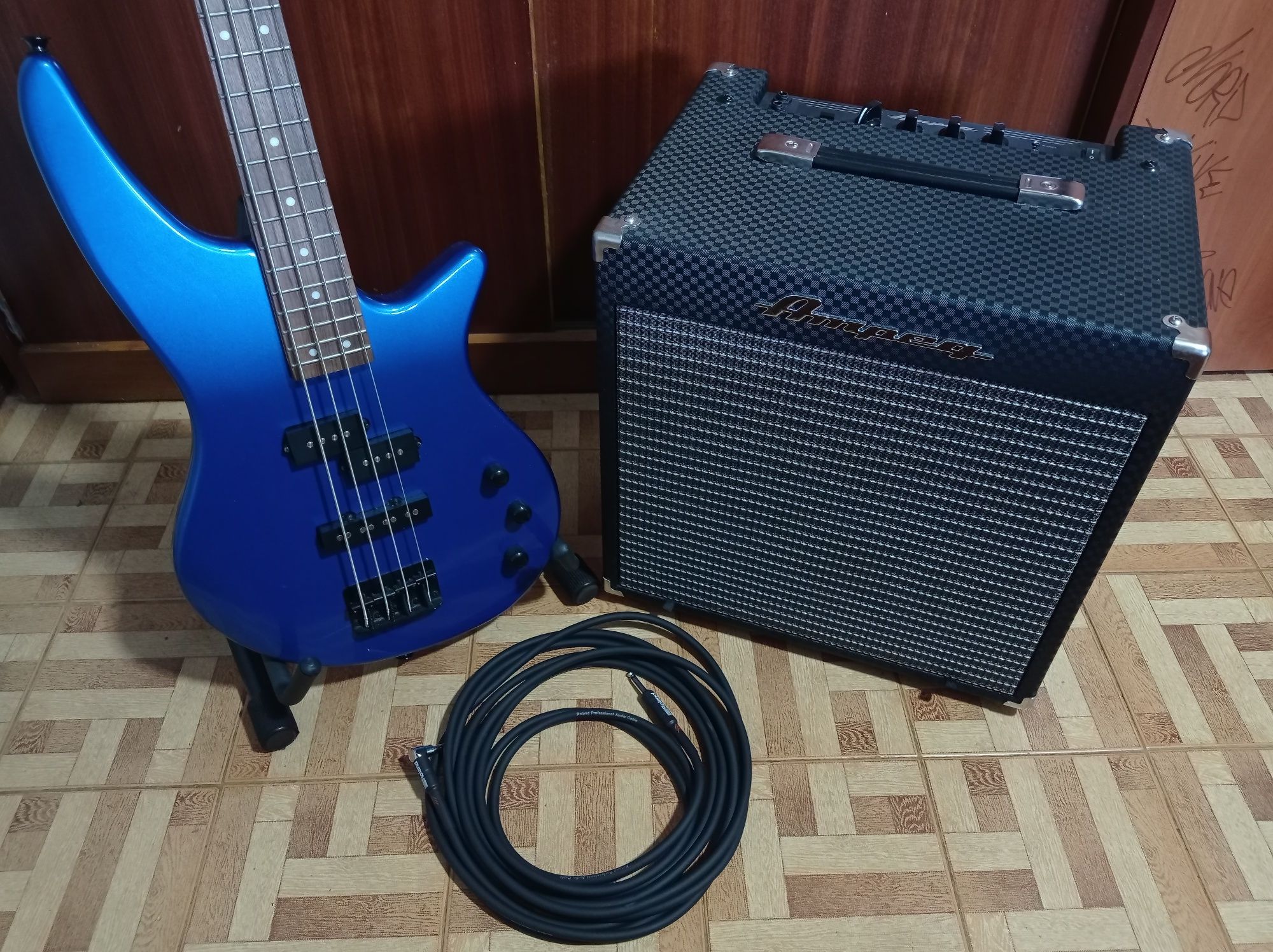 Baixo Jackson JS2 Spectra MB + Amp Ampeg RB-108