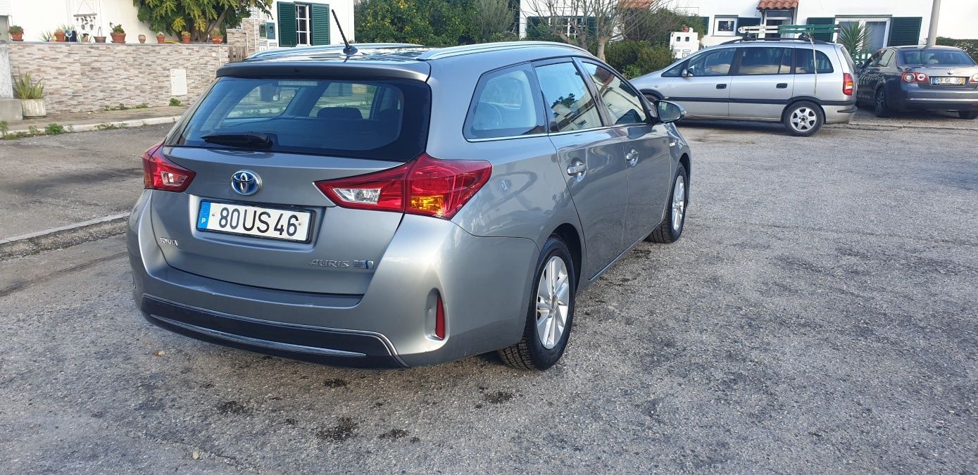 Toyota auris hybrid e GPL Baterias com 1 ano