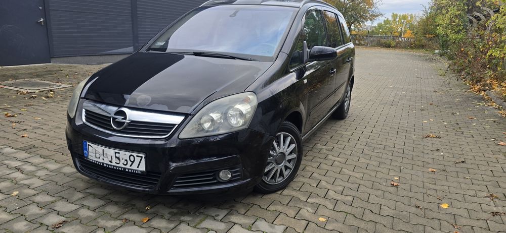 Opel Zafira B  2005r. 1.6 benzyna 7 osobowa