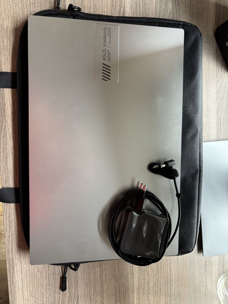 ASUS VivoBook Go E1504FA