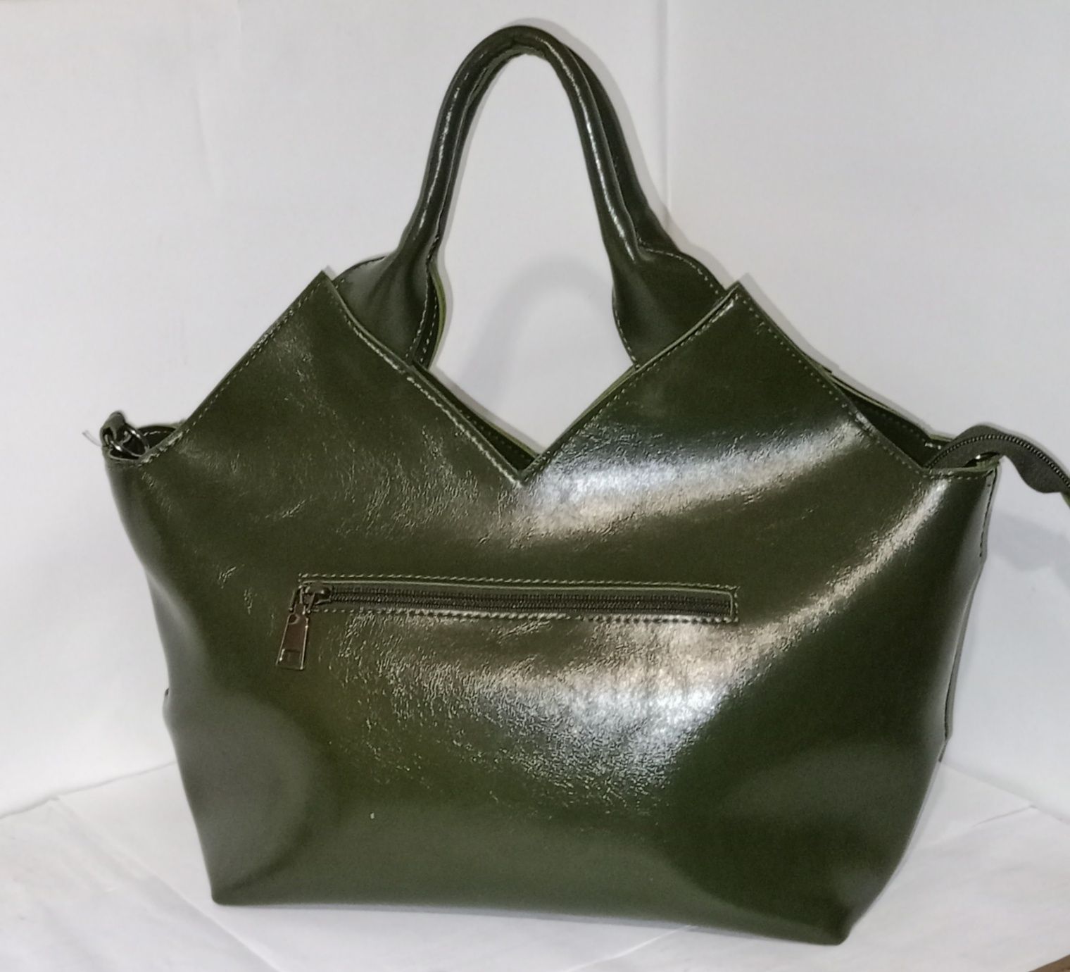 Продам сумку колір зелений