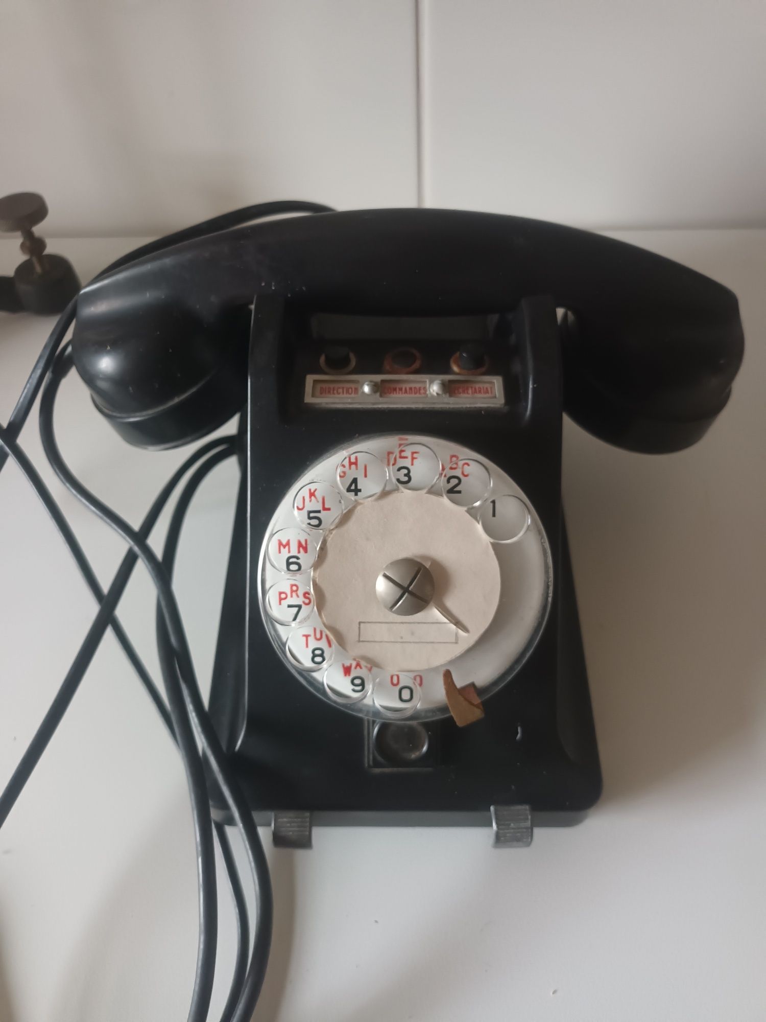 Telefone em baquelite com duplo auscultador