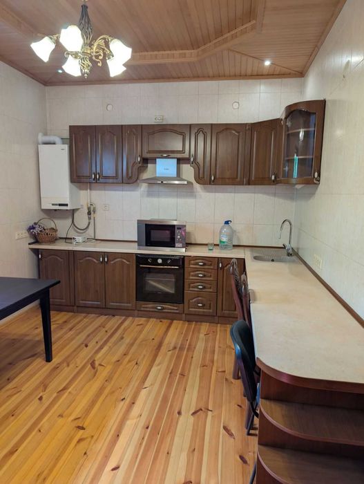 Оренда  БУДИНКУ !Зарядка для електромобіля!