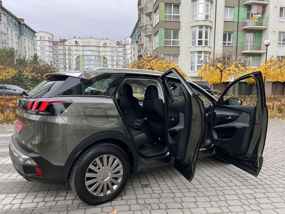 Peugeot 3008 2018 2.0 дизель не фарбований жоден елемент
