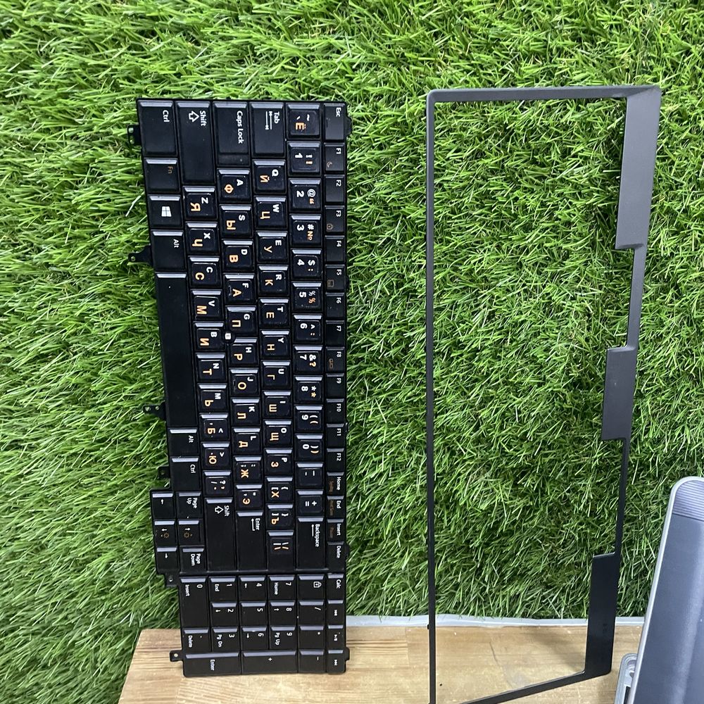 Запчастини Dell Latitude Різні моделі! Кришки клавіатури петлі екран