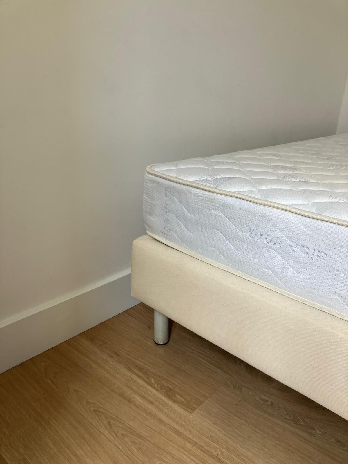Cama e colchão 200x120