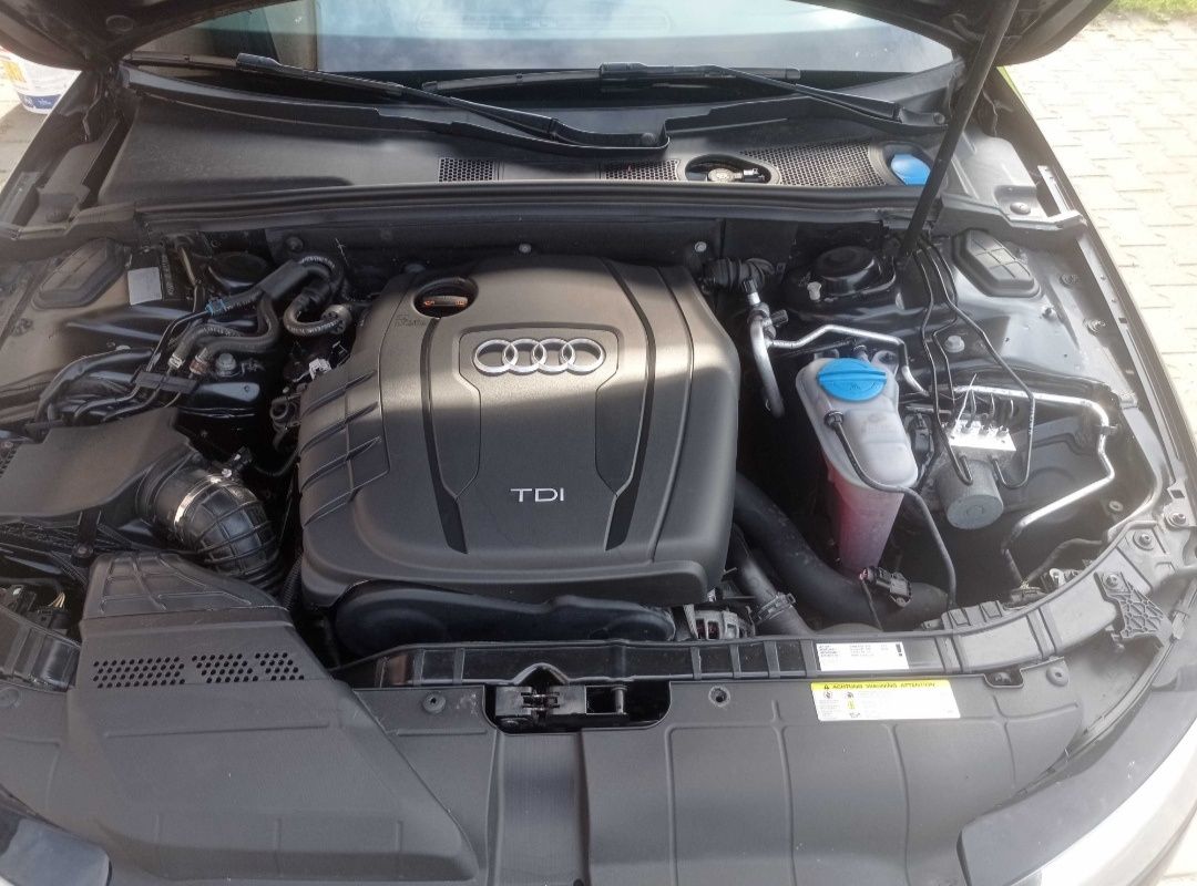 Audi A4 B8 2.0TDI navi, bluetooth, skóra