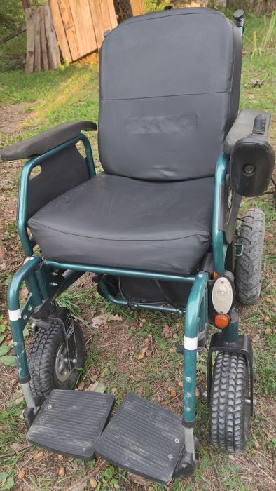 Wózek inwalidzki elektryczny do naprawy