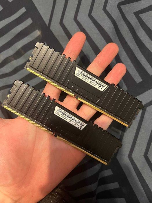 MSI X470 Gaming Plus \ ASUS ROG Strix RX580 8 GB Gaming \ i t.d.