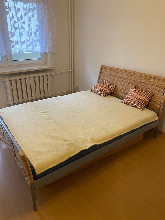 Łóżko ratanowe z materacem 160x200 i szufladą