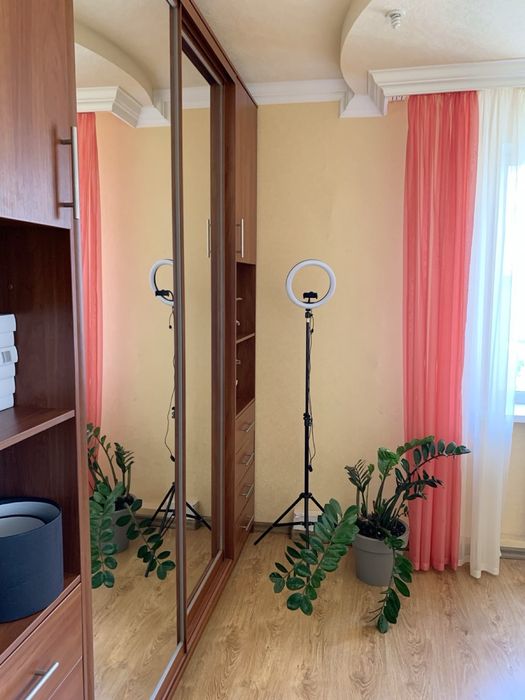 Продам 5-ти кімнатну квартиру з АО  ДНС поруч з річкою