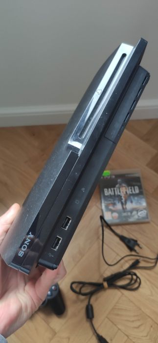 Sony PlayStation 3 PS3 slim + pad I gry