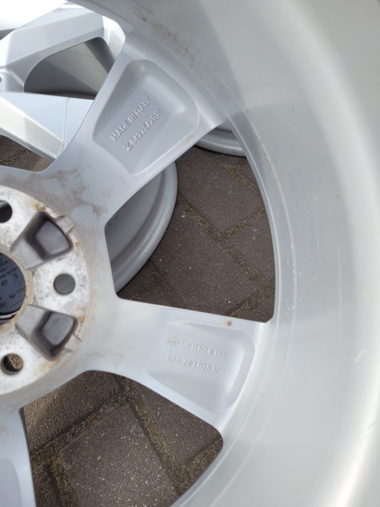 Felgi Alu Oryginał AUDI A7 C7 C8 Q3 Q5 A6 A8 5x112 19 Cali 7J ET 43