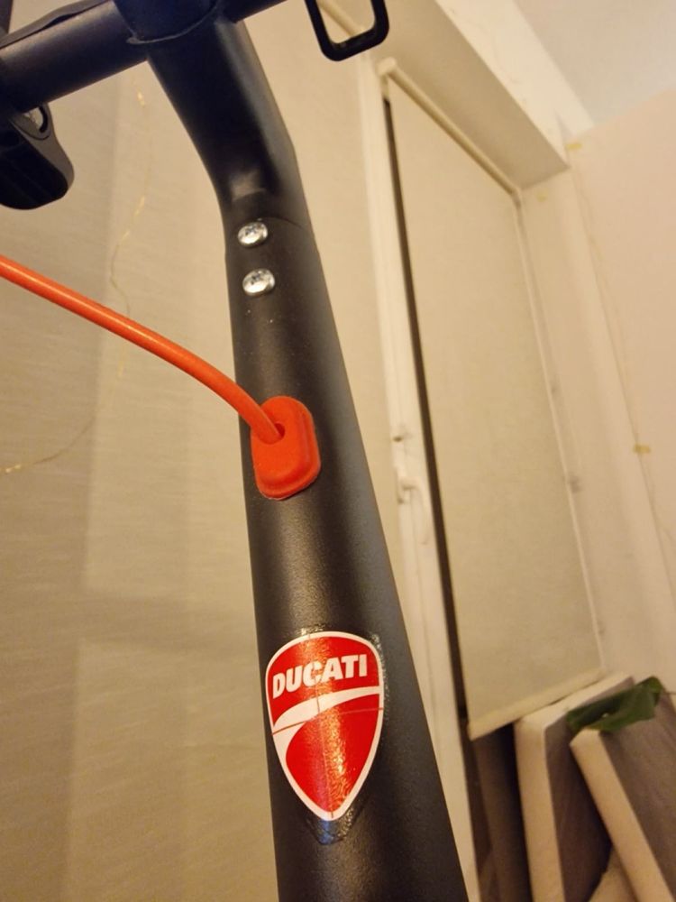 Super hulajnoga elektryczna Ducati Pro 1 plus
