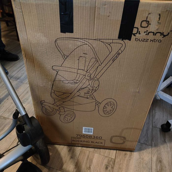 ovo e carrinho bebé