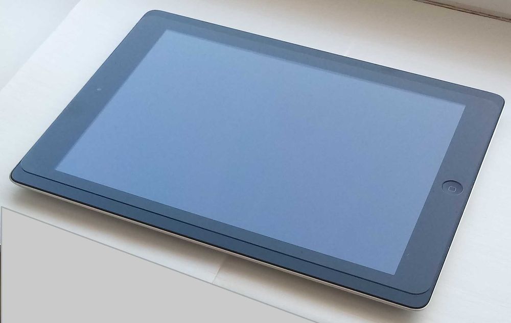 Tablet Apple iPad 4 - A1458 16 GB 9.7" stan BDB.