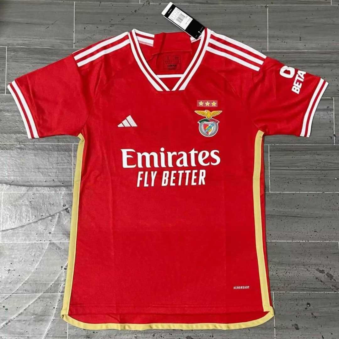 T-shirt Benfica nova tamanho /M/L/Xl