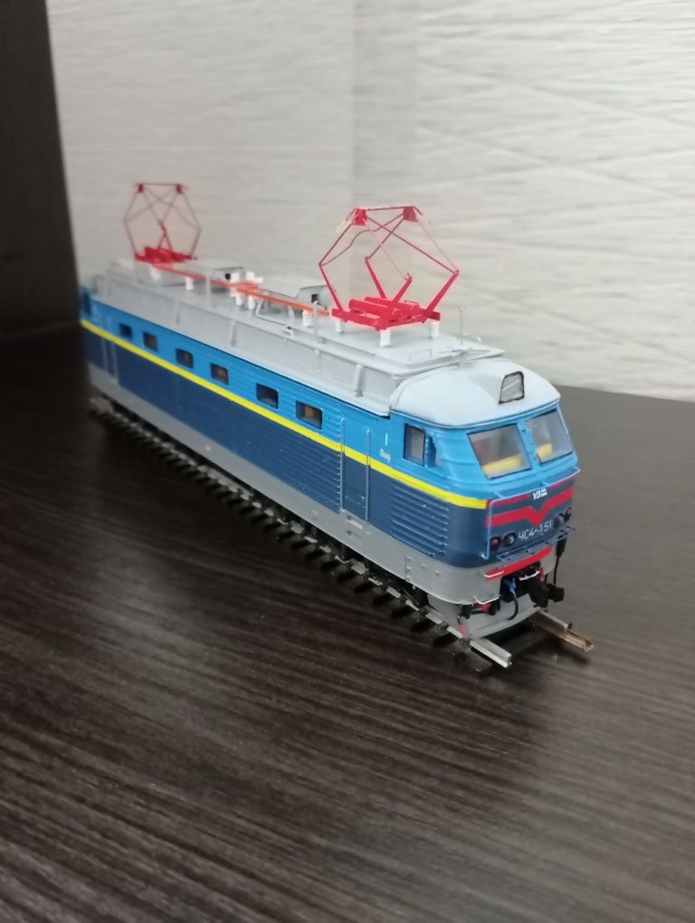 Модель електровоза ЧС4, масштаб 1:87