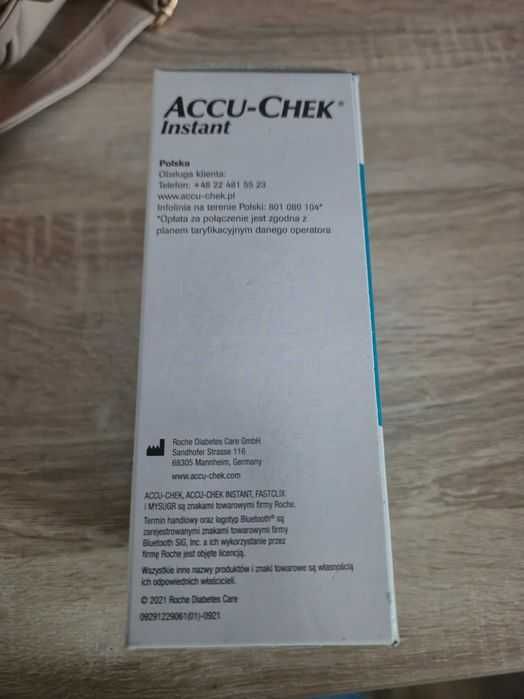 Sprzedam ACCU-CHEK instant glukometr