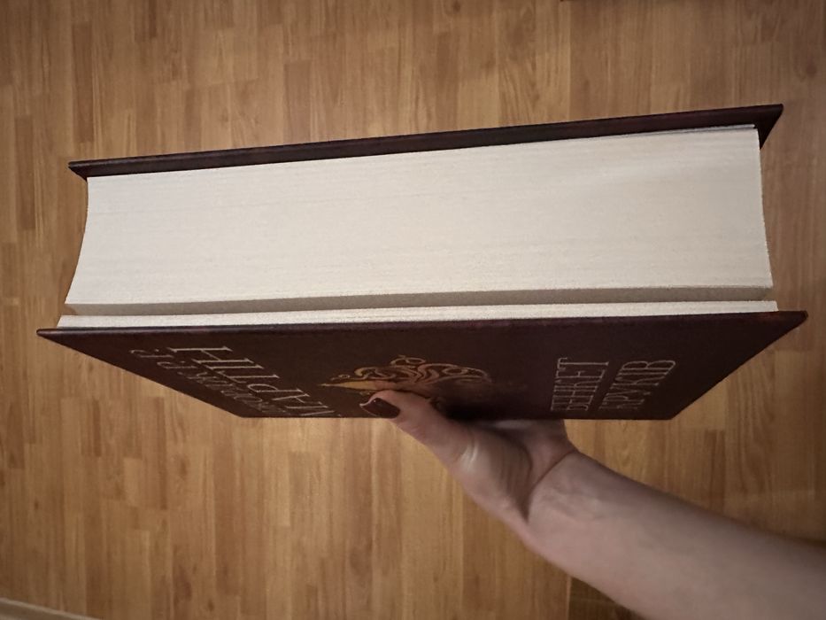 Книга 4 Бенкет круків. Пісня льоду й полумʼя Джордж Р. Р. Мартін