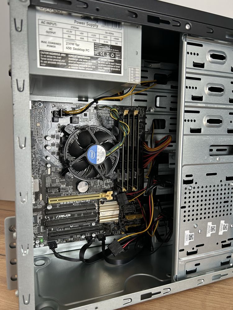 Komputer PC SG Intel Core i7 3.60 GHz 4 Core, RAM-32 GB, SSD 1TB