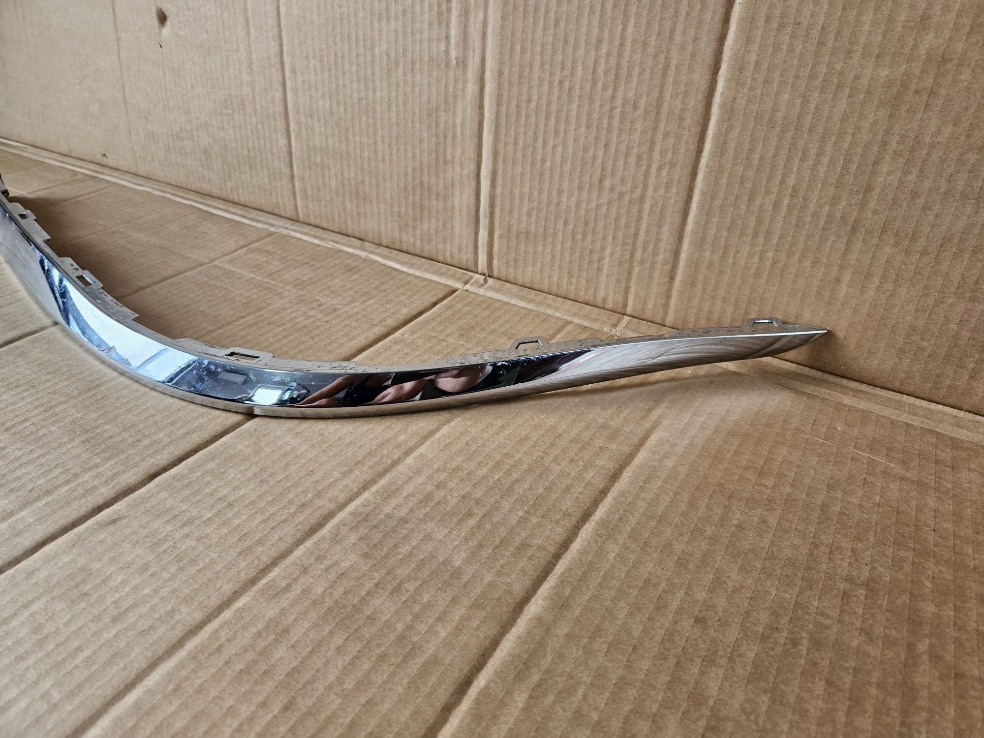 Listwa Chrom tylnego tył prawa Jeep Cherokee wk2 14-