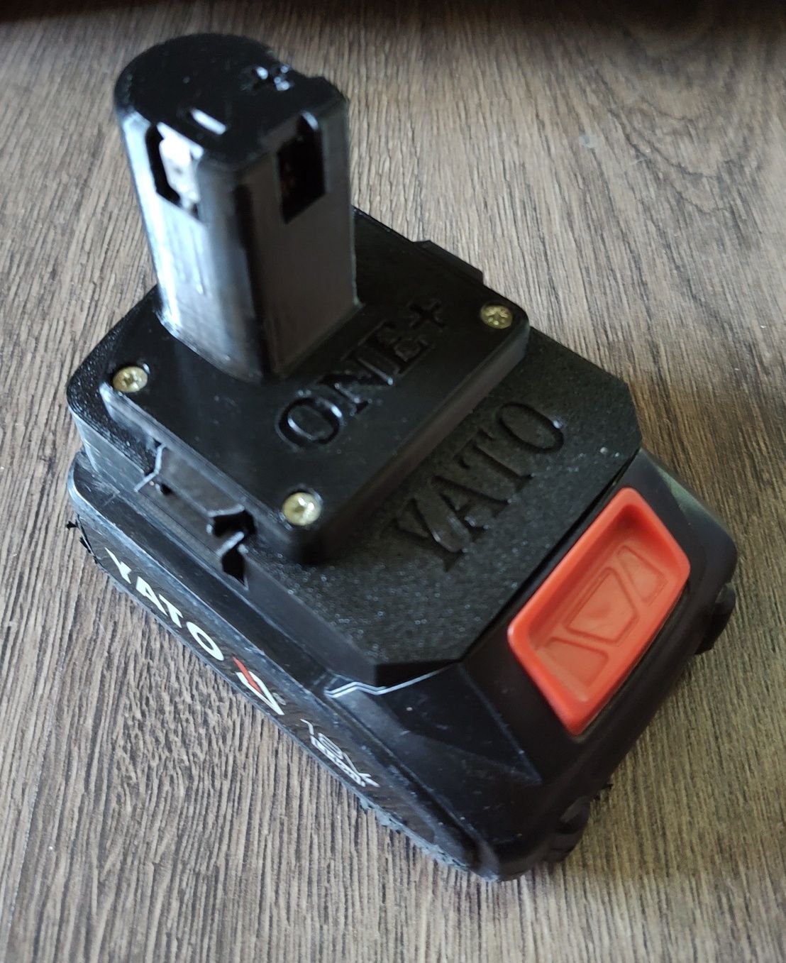 Adapter Ryobi ONE+ na baterie YATO 18V