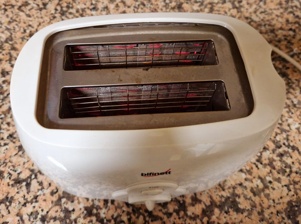 Tostadeira Bifinett 800W