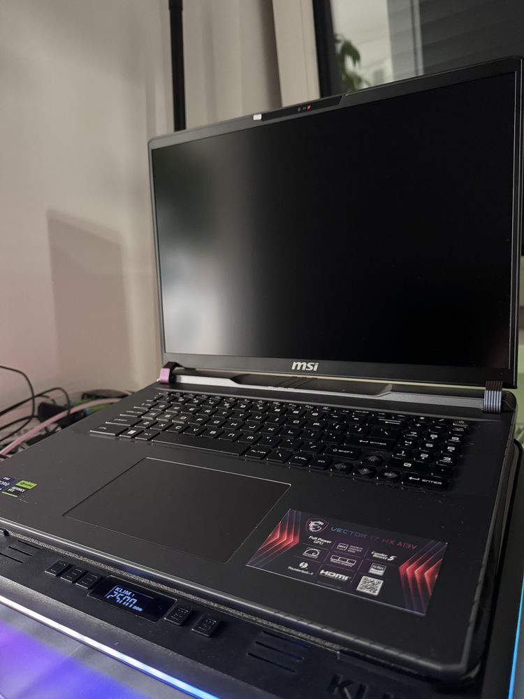 Msi vector 17hx a13v rtx 4090 i9 13980hx 32gb ram zestaw premium