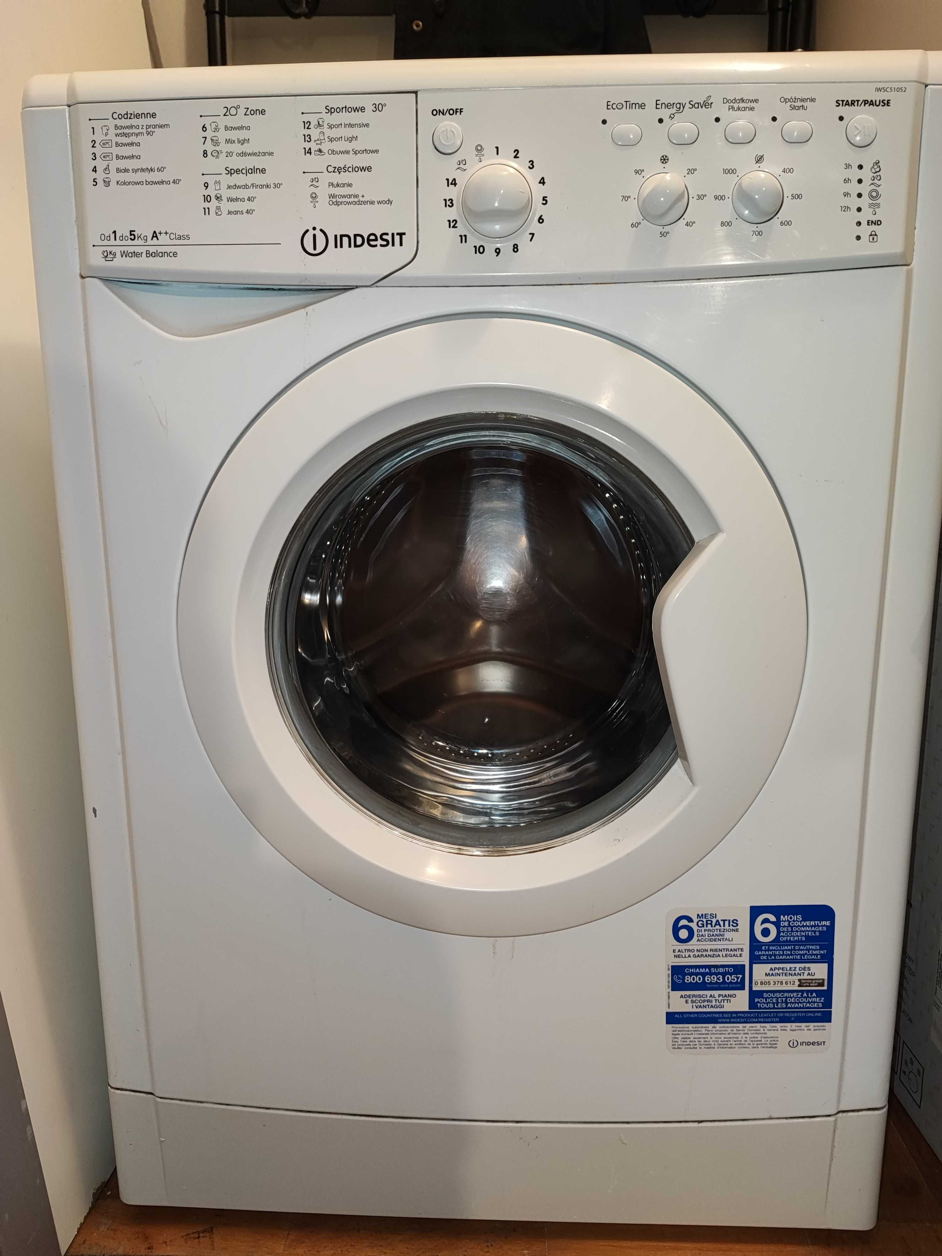 Pralka Indesit IWSC 51052