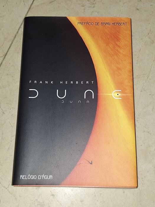 Livro Duna com dust jacket